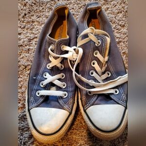 Womens size 7.5 blye/grey and white converse sneaker